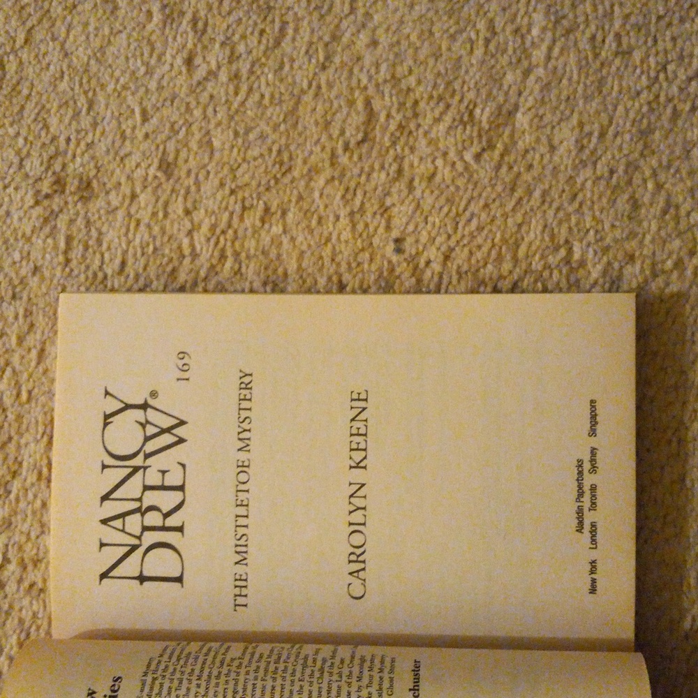 Nancy Drew 169: The Mistletoe Mystery - Picture 4 of 7